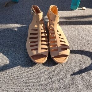 Women's Tan Sandals